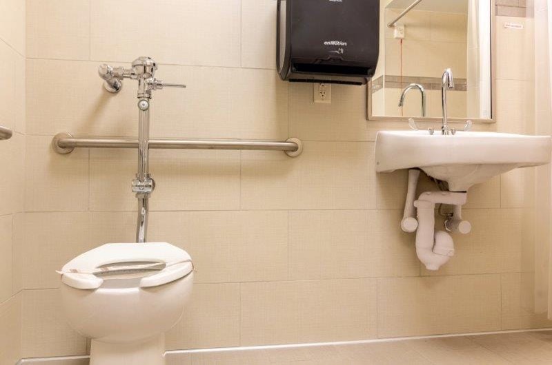 Houston Medical Center - Patient Bathroom 2 - ARU