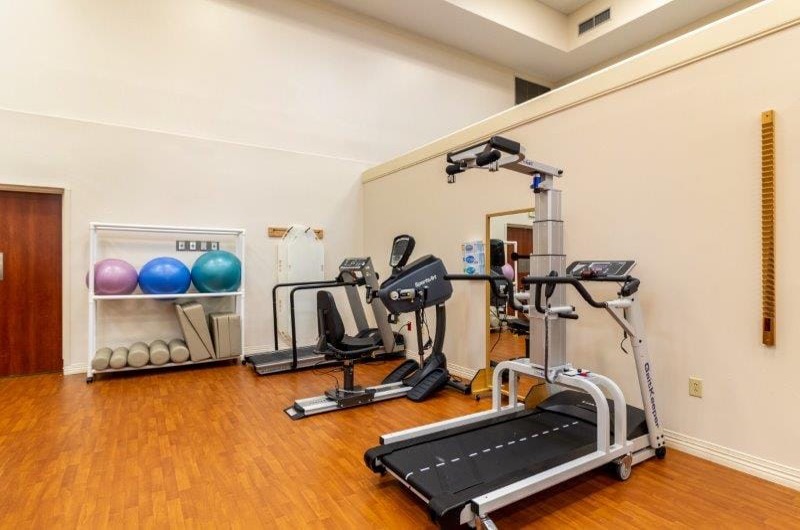 Houston Medical Center 4685 Rehab Gym 5